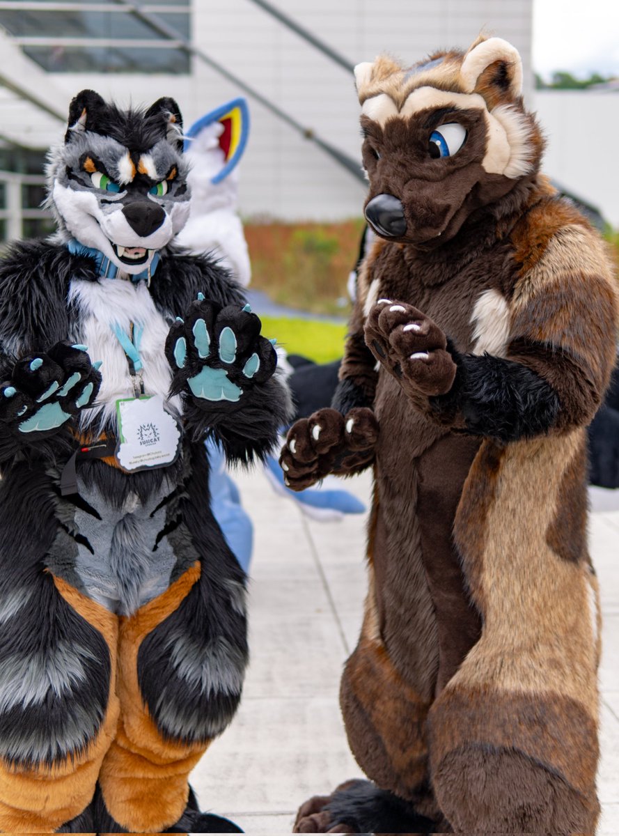 JaggerWolverine's tweet photo. Catch me if you can at AC! I may or may not be completely melted by the end of it

📸: Akyr
🐺: @Chutora https://t.co/Hh0C3Vu5Zg