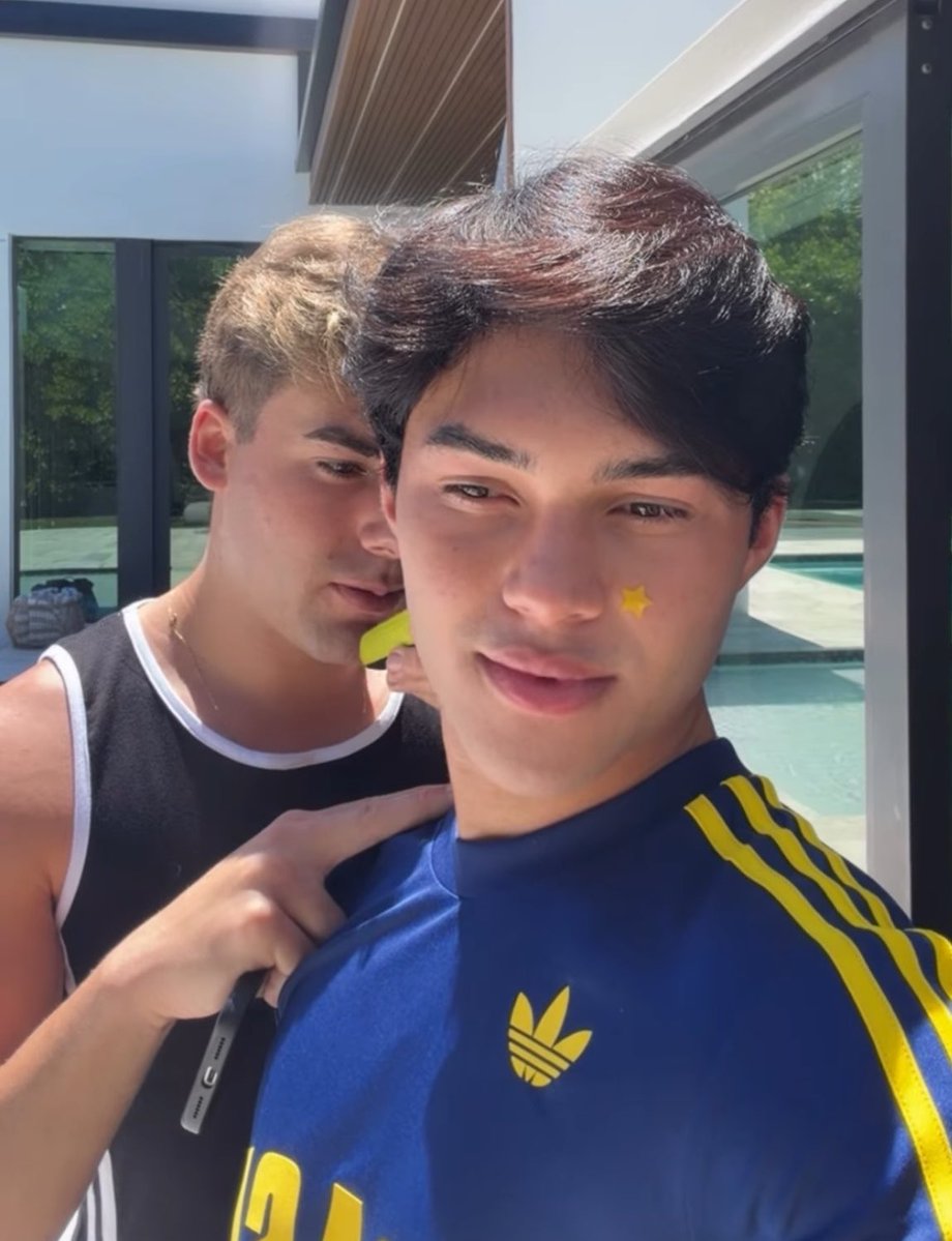 luuuscl's tweet photo. Amo eles! Amo esses stories ⋆˙✮ https://t.co/cUQbzHysEZ