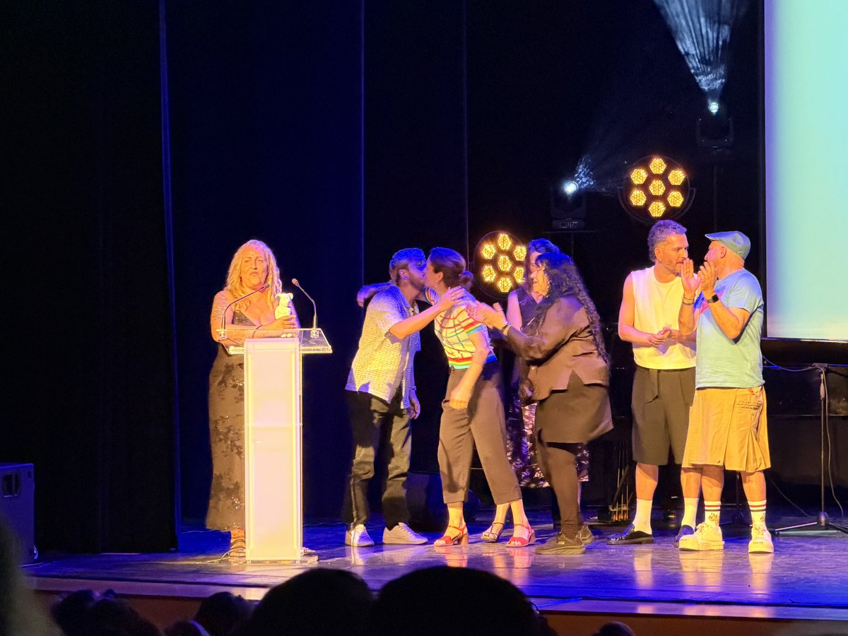 MADOrgullo's tweet photo. Premio a PRIDE POSITIVO: Iniciativa y marcha de visibilización internacional de @cesida_esp , que reivindica la dignidad y los derechos de las personas que viven con VIH, con el objetivo de erradicar definitivamente el estigma y la discriminación asociados al virus. https://t.co/YIfMtracDn
