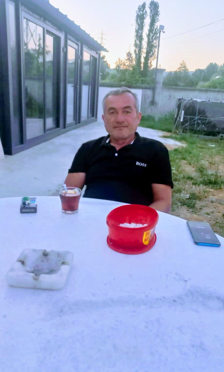 SezginAdem2's tweet photo. Manaya bakmayı bilmemişse göz 
Güzelde bir çirkinde 
Vicdan yoksunuysa eğer insan 
Zalimde bir alimde tüm dostlara selamlar sevgiler 🤲🇹🇷🤲🇹🇷🤲🇹🇷🤲🌹☕ https://t.co/s9AlS4rmVt