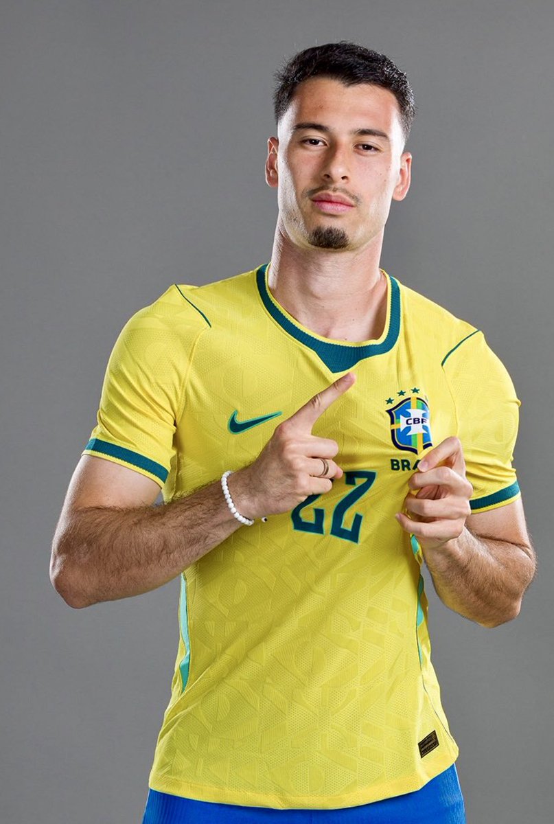 xnghanxoulbr's tweet photo. Martinelli sobre o gol contra o Japão:

- “esse gol foi em homenagem a pessoa loira mais importante da minha vida” 

- “isabella?”

-  "nãooo foi para o XngHan”

#BRAxJAP #XngHan #XngHan_Xoul #승한 https://t.co/F6Gb8Extec
