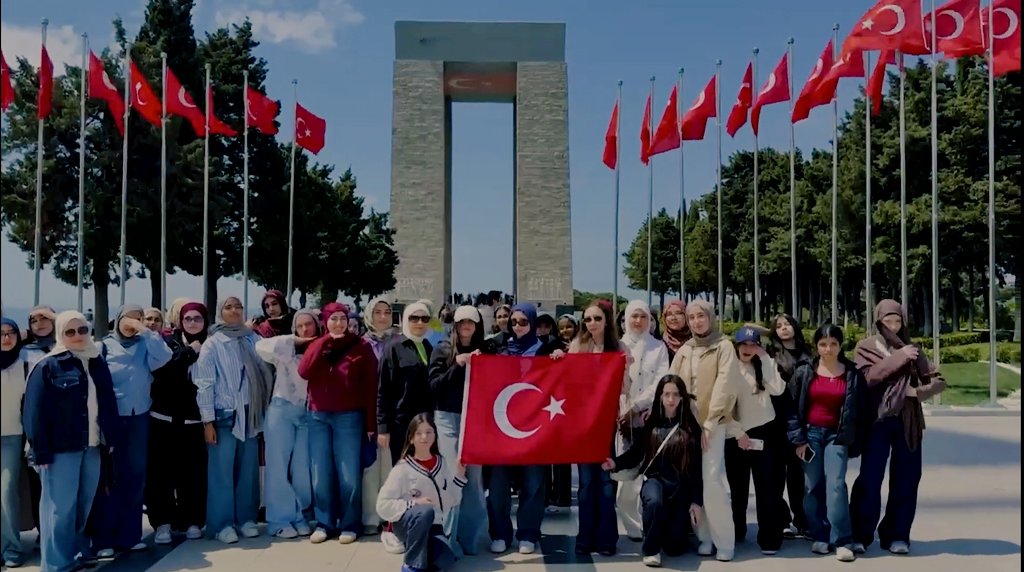 Chadfreee's tweet photo. @AliCologne Nur die eine Hälfte der türkischen Schulen, sieht so aus wie bei dir. Der andere Teil sieht so aus: https://t.co/2yGO7dt6oc