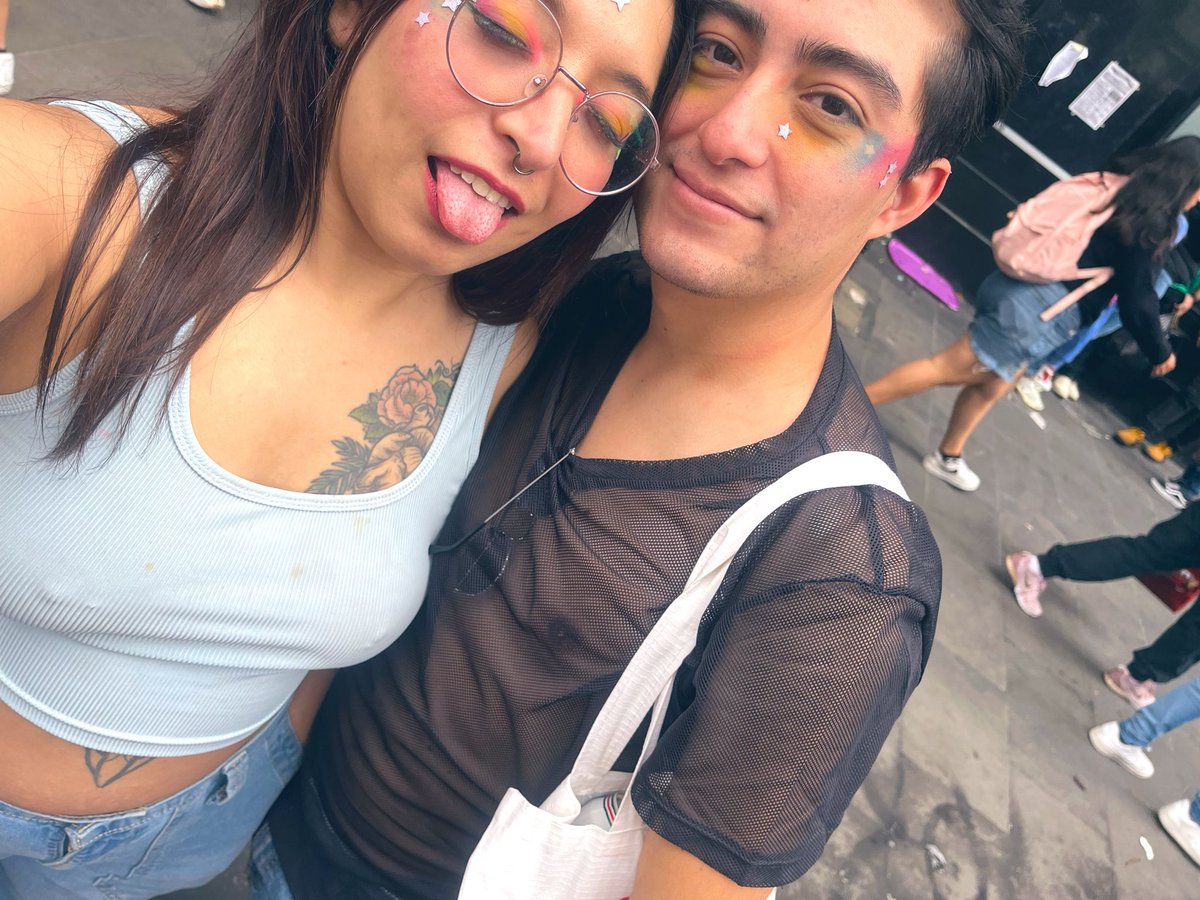 azudrick's tweet photo. Algo de cómo la pasamos en el #Pride 🏳️‍🌈
Nos vieron ?? ✨ https://t.co/mtQlJezZXL