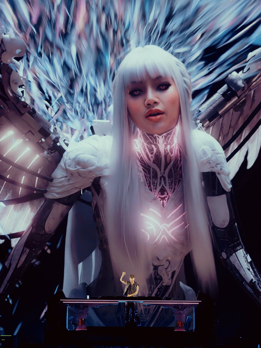 anyma_eva's tweet photo. Bad Angel in London 🪽 https://t.co/I30CqTyhet