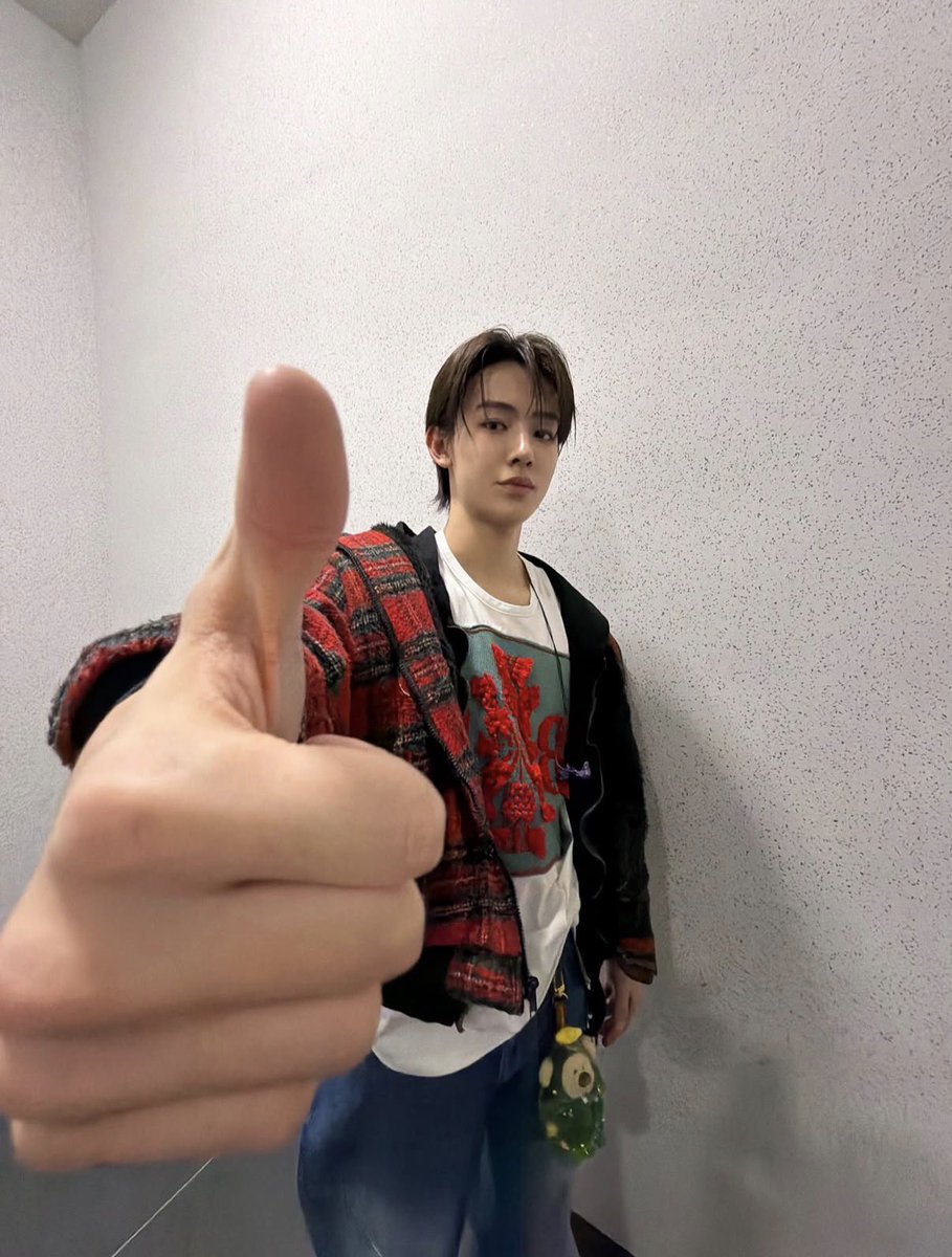 lovelove44shell's tweet photo. #도발 #배워서남주자 #각선미 https://t.co/4f5MXVzjce