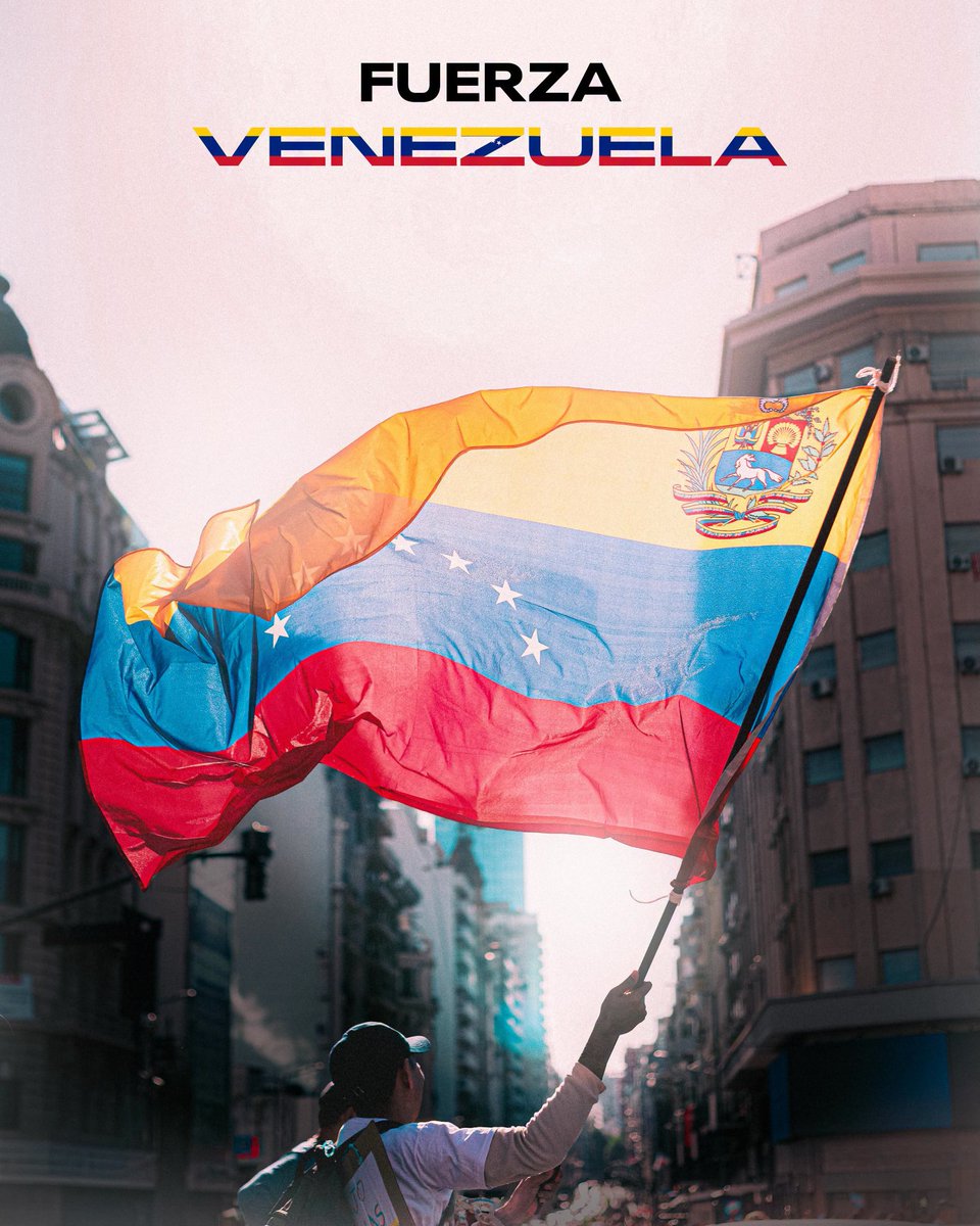 L0renaGM's tweet photo. Nos duele cada imagen y cada lágrima, nos duele VENEZUELA. 

¡Fuerza hermanos, la SOLIDARIDAD está con ustedes! https://t.co/OPUFmDyJZo