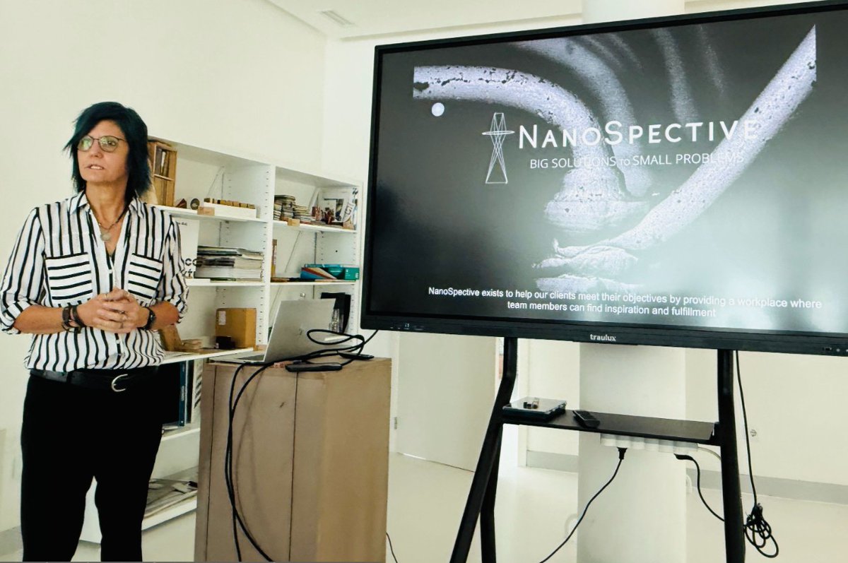 FLSemiconductor's tweet photo. Our region's innovation is making global connections. 🌍

Congratulations to @Cenfluence cluster members Silicon Assurance and NanoSpective on representing Florida in Portugal, where they pitched their technologies and showcased the strength of Florida's semiconductor ecosystem. https://t.co/KiM1ccqLBe
