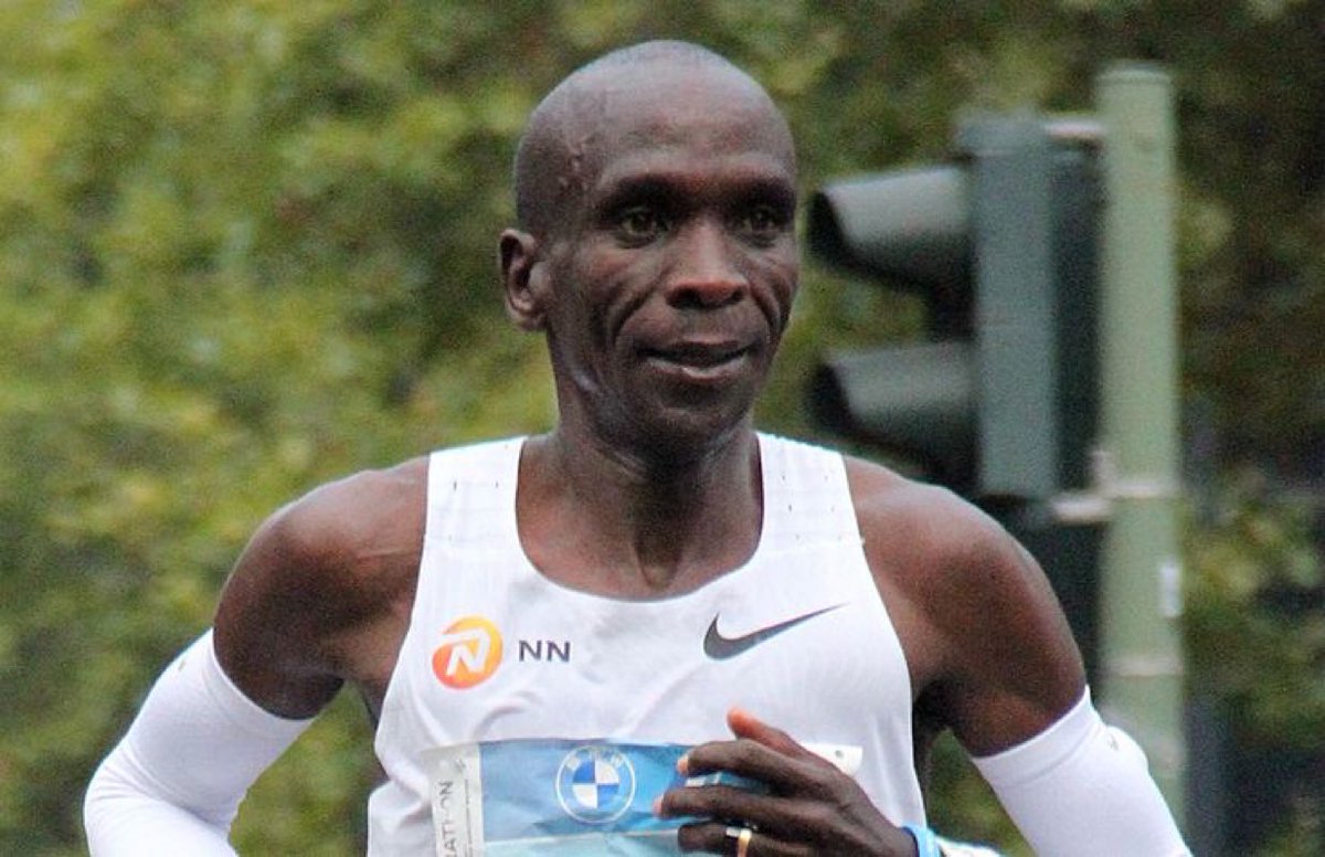 derinbirneffess's tweet photo. “Hayatta yalnızca disiplinliler özgürdür. Eğer disiplinsizseniz, ruh hallerinizin ve tutkularınızın kölesisiniz.”

— Eliud Kipchoge https://t.co/NGyKeVfHnW