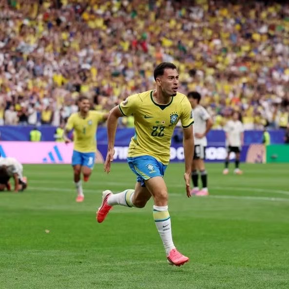 dudahidalgo13's tweet photo. BRASIL NAS OITAVAS! ⚽️

Com gols de Casemiro (de São José dos Campos e formado em Cotia) e Gabriel Martinelli (de Guarulhos e formado em Itu).

Afinal, segunda é dia de virada à paulista! 🍽️

É o Interior e a Grande SP, unidos pra virar o jogo em defesa do Brasil! 🇧🇷 https://t.co/9nRl3AR9TS