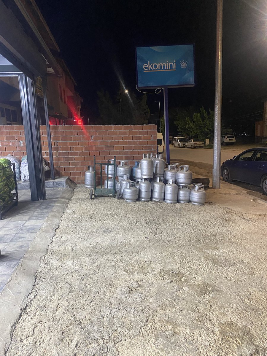 LectMr's tweet photo. Mekan çelikhan https://t.co/D2QoLnuj6Y