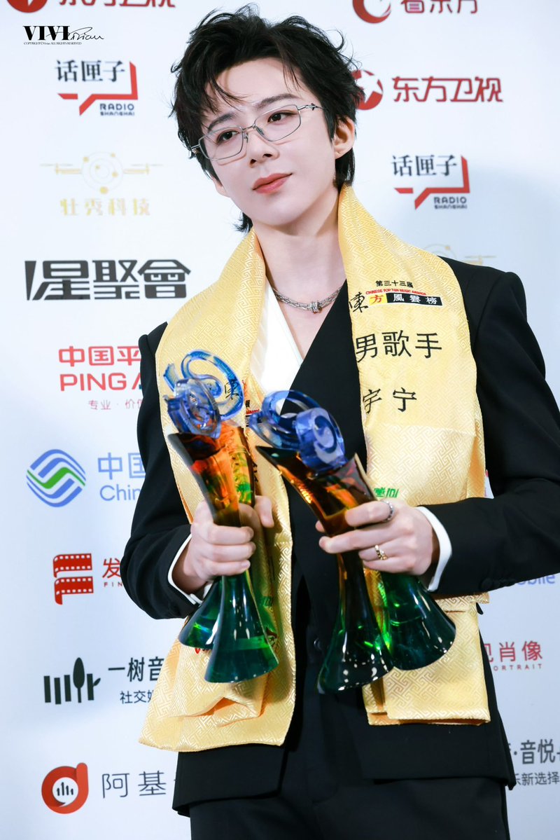 red_ssss's tweet photo. Hari ini, as always, Ning ge cakep banget 😭
#LiuYuning https://t.co/gi5yyNy9zP