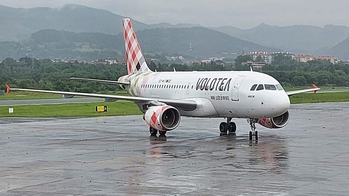 aeroOVDinfo's tweet photo. SALIDAS VOLOTEA ASTURIAS 30/06
VLC: 165/180 (91,6%)
AGP: 166/180 (92,2%)
MAH: COMPLETO (100%)
ORY: 160/180 (88,8%)
CDT: 165/180 (91,6%)
SVQ: 168/180 (93,3%)
PMI: 160/180 (88,8%)
ALC: 134/180 (74,4%)*
FCO: 155/180 (86,1%)*
GRX: 148/180 (82,2%)*
AGP: 150/180 (83,3%)*
#FlyToOVD https://t.co/oBkYYfbYhO