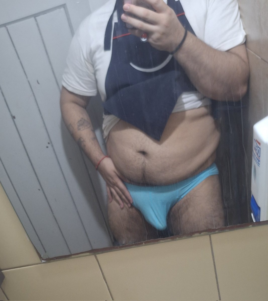 RhysTyx's tweet photo. Realmente me gusta bastante como me quedan... pero ya un seguidor me pidió quitar el exceso de ropa... deberia??

Tal vez si llegamos a 10 like y 10 retweet me anime[?

#bulge #gay #belly #sex https://t.co/jLw6UzpTR4