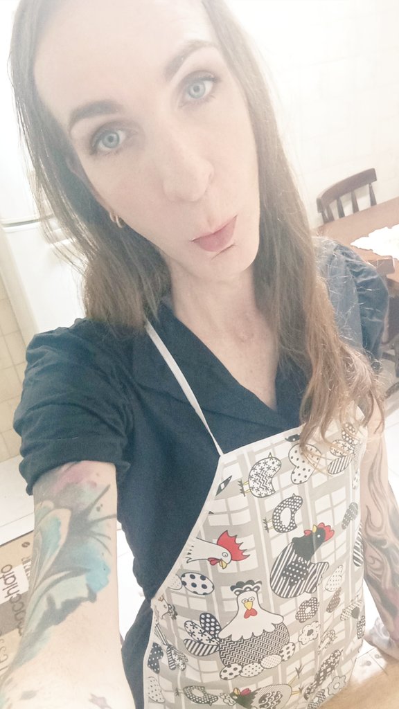 Aniya_Salles's tweet photo. Nova fotinha de perfil 🥰🩷
.
#trans #transex #mulhertrans #tgirl #donadecasa #tradwife #prendada #nacozinha #avental #conservadora #cristã #sissy #submissa https://t.co/tZx2nud2MG