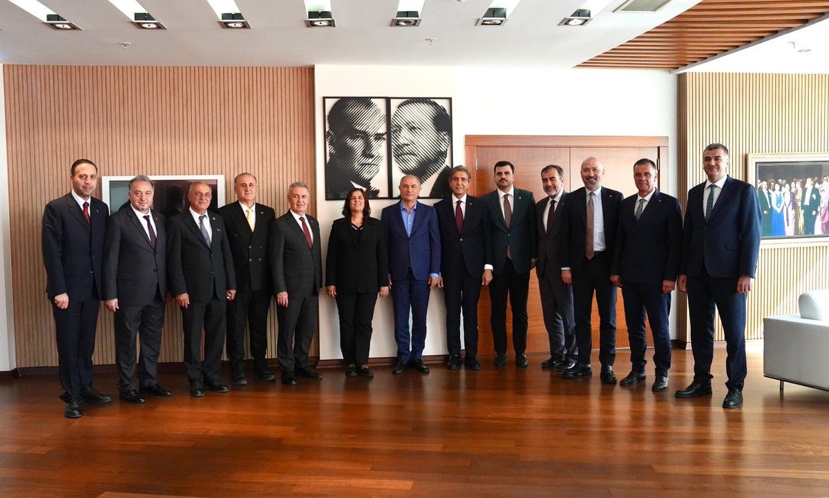 eyupkadirinan's tweet photo. Genel Başkanvekilimiz Sayın Efkan Ala, Yerel Yönetimler Başkanımız Sn. Mustafa Demir, Milletvekillerimiz ve İlçe Belediye Başkanlarımız ile birlikte Aydın Büyükşehir Belediye Başkanımız Sn. Özlem Çerçioğlu'nu ziyaret ettik.

AK Parti belediyeciliği; hizmetin, yatırımın, gönül kazanmanın ve şehirleri geleceğe hazırlamanın adıdır.

Aydın'da da bu anlayış güçleniyor. Şehrimize değer katacak her adımın yanında olmaya devam edeceğiz.
