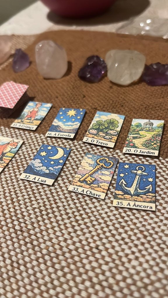 Previses17's tweet photo. Meu mini mini baralho cigano to apaixonada https://t.co/QtayAVVGjc