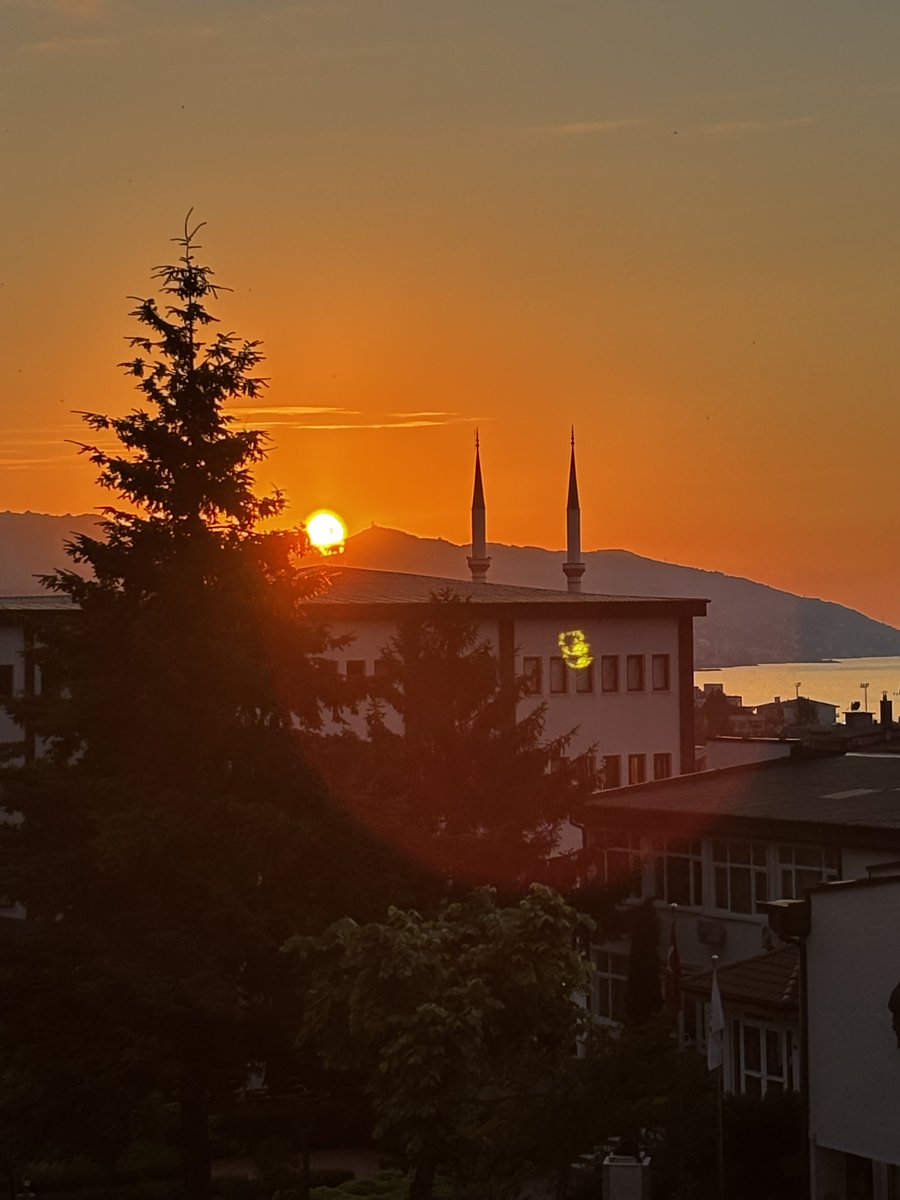 Gkhndmr97's tweet photo. Gün batımı manzaram. https://t.co/qeX1Yb06Qa