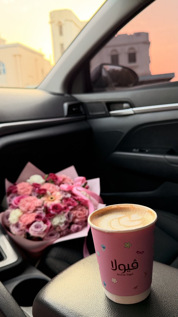 axq_98's tweet photo. - Live on Flowers and Coffee. https://t.co/Pc7ca27vtR