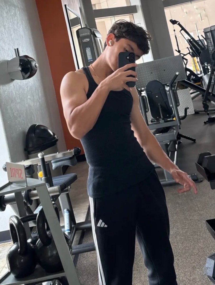 elnmn133's tweet photo. Me rento de novio fiel jajaja🔥 https://t.co/cJWSxDC38t