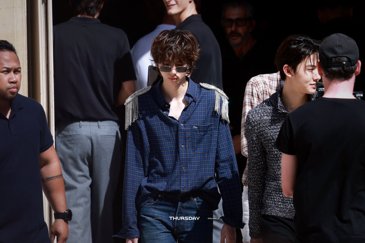 Jrrytrg's tweet photo. @JUHOONGLOBAL Juhoon’s Dior style reflects his confidence and individuality at PFW.

JUHOON MESMERIZES AT DIOR SHOW 
JUHOON GETTY IMAGE AT PARIS FASHION WEEK

#JUHOONxDiorSummer27 
#JUHOON 
#DiorSummer27 https://t.co/qg9wetrcTB