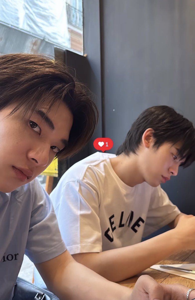 senipich's tweet photo. หมุจิ๋ว หน้าสด เดทกับแฟนอินปารีสอะ 🥺💘 https://t.co/QOcQHIBdyC