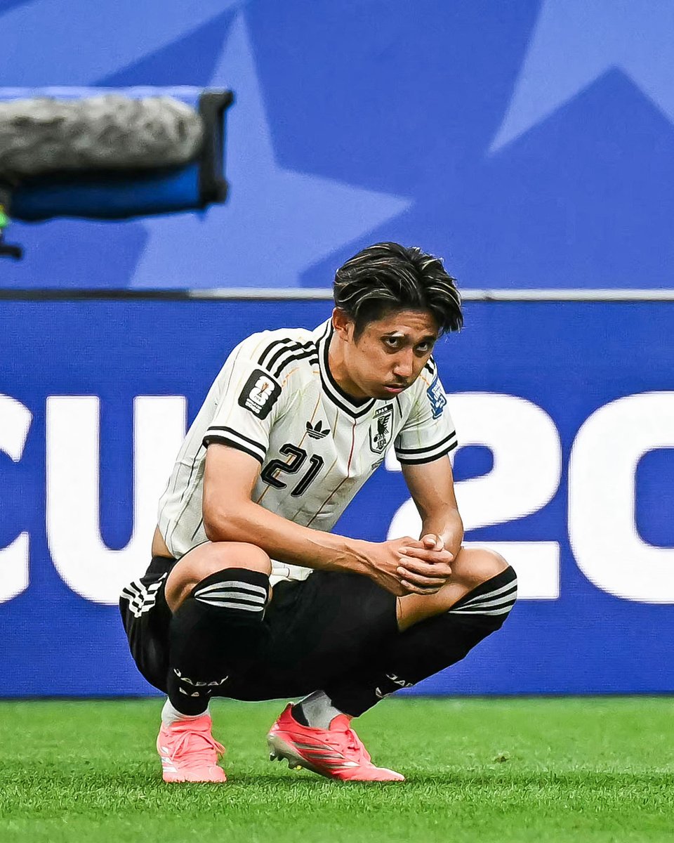 brfootball's tweet photo. The wait for Japan's first win in a knockout game at the men's World Cup continues.

But they can leave with their heads held high 👏🇯🇵 https://t.co/udnpt0ieLF