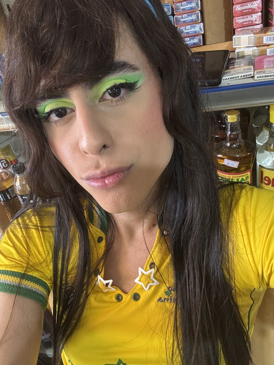 sansbrunaa's tweet photo. bye bye Japan! 🇯🇵😜😝#brasil #copa 🇧🇷 https://t.co/gXWwwH7SXz