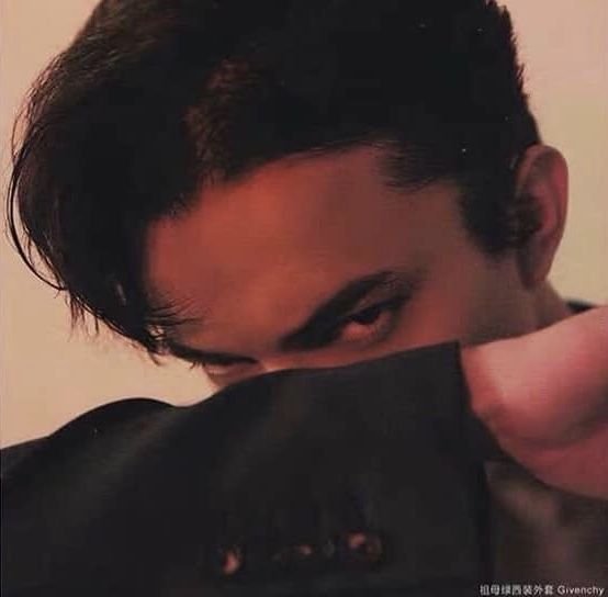 KalaAntonia2's tweet photo. @monica_valdi FOLLOWING DIMASH 
#Dimash 
Dimash no solo canta melodías; da vida a cada canción con una sensibilidad que refleja su amor infinito por la música.
LOVE AND MUSIC https://t.co/2AREfzv7qj