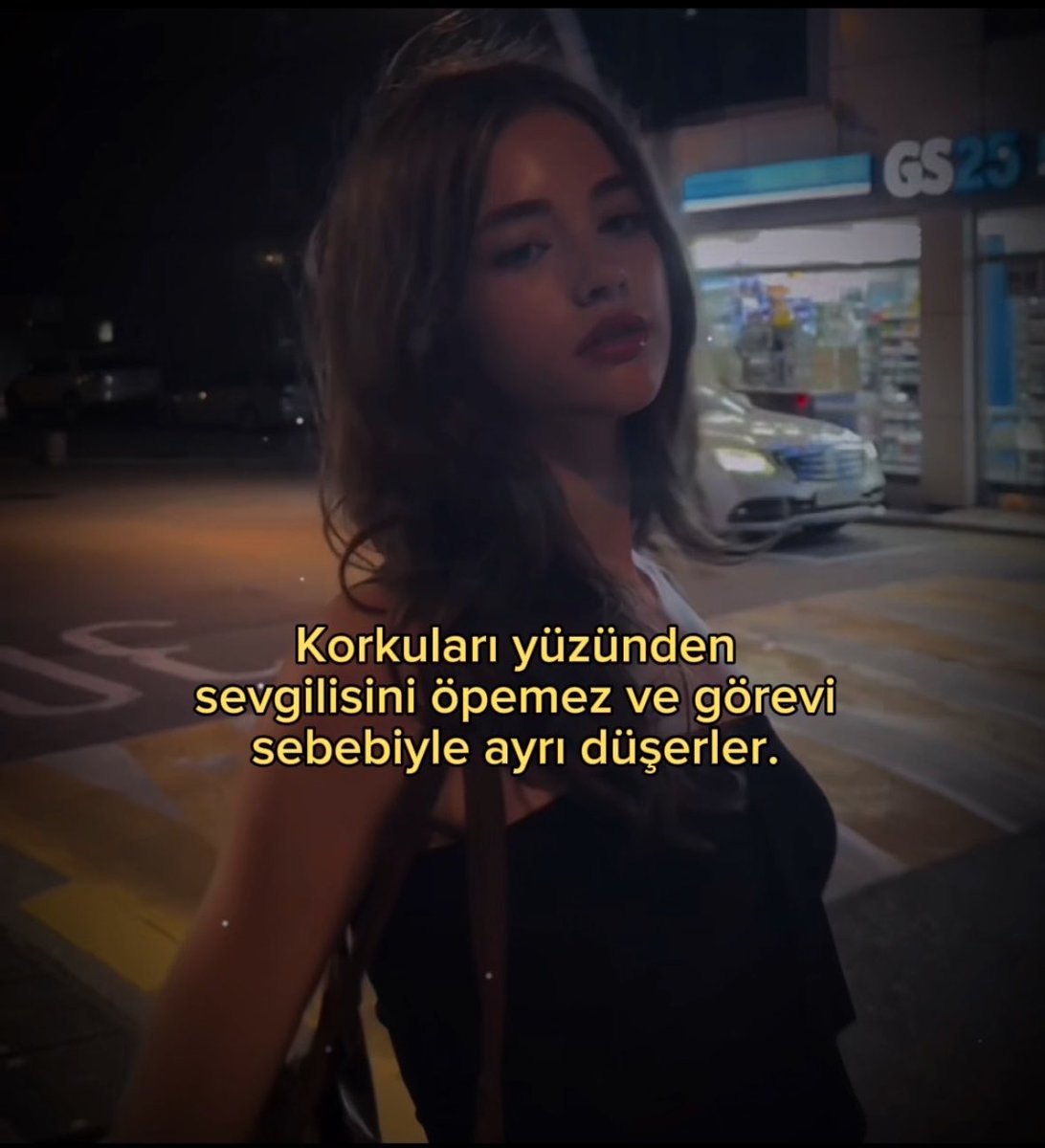 Murjansr's tweet photo. Sahra bir de Reva Rais’i öperken ki mi izliyorrr? Bahtsız kuzum benim #murjanwattpad | @Mehrinrova https://t.co/AveZQO5P5p