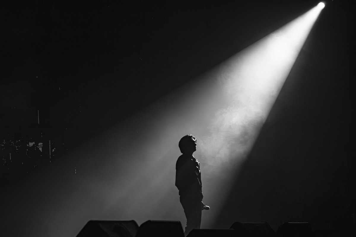 OAK_LIGHT_'s tweet photo. [🎞️] 2026 LEECHANGSUB FANCON in TAIPEI [EndAnd : The Uncut]
⠀
似乎直到現在
耳邊都還迴盪著昌燮與zz6친💙Melody的歌聲
⠀
那天的昌燮
集帥氣、可愛、搞笑、溫柔⋯於一身
在 Spotlight 下閃耀的每一個模樣
都透過一張張照片被好好收藏
將屬於你我的瞬間
裝進不會褪色的旋律之中📷
⠀
越過今日，在未來的某一天
經歷四季流轉後
相信我���終將再次相見 ◡̈ ⋆⁺₊⋆
⠀
결국에 우린 만나게 될 거야 .ᐟ.ᐟ
⠀
⋆｡˚ ☽ ─── ▷⋆｡˚ ─── ⋆｡˚∥ ─── ▷⋆｡˚ ☾
⠀
高畫質活動照片🔗
https://t.co/h1DxH7nU6U
⠀
粉絲福利「1:10團體合照」已上傳至雲端
中獎的 zz6친💙Melody 可以掃描福利券上的 QRCODE ，下載屬於你們的珍貴回憶囉！

#이창섭 #李昌燮 #LEECHANGSUB #EndAnd_TheUncut