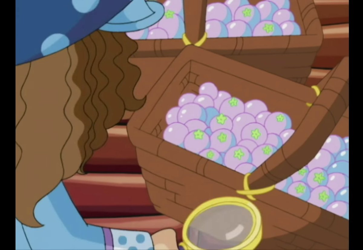 Angelssuffer's tweet photo. @urfavrexie Literally reminds me of sea berries from strawberry shortcake https://t.co/TW4TNTjt0Y