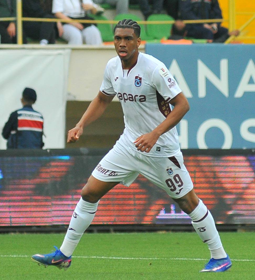 sportzeno's tweet photo. Trabzonspor, Felipe Augusto'nun 15+5 M€ karşılığında Zenit'e transfer olduğunu açıkladı. https://t.co/2c9IrV2tPk