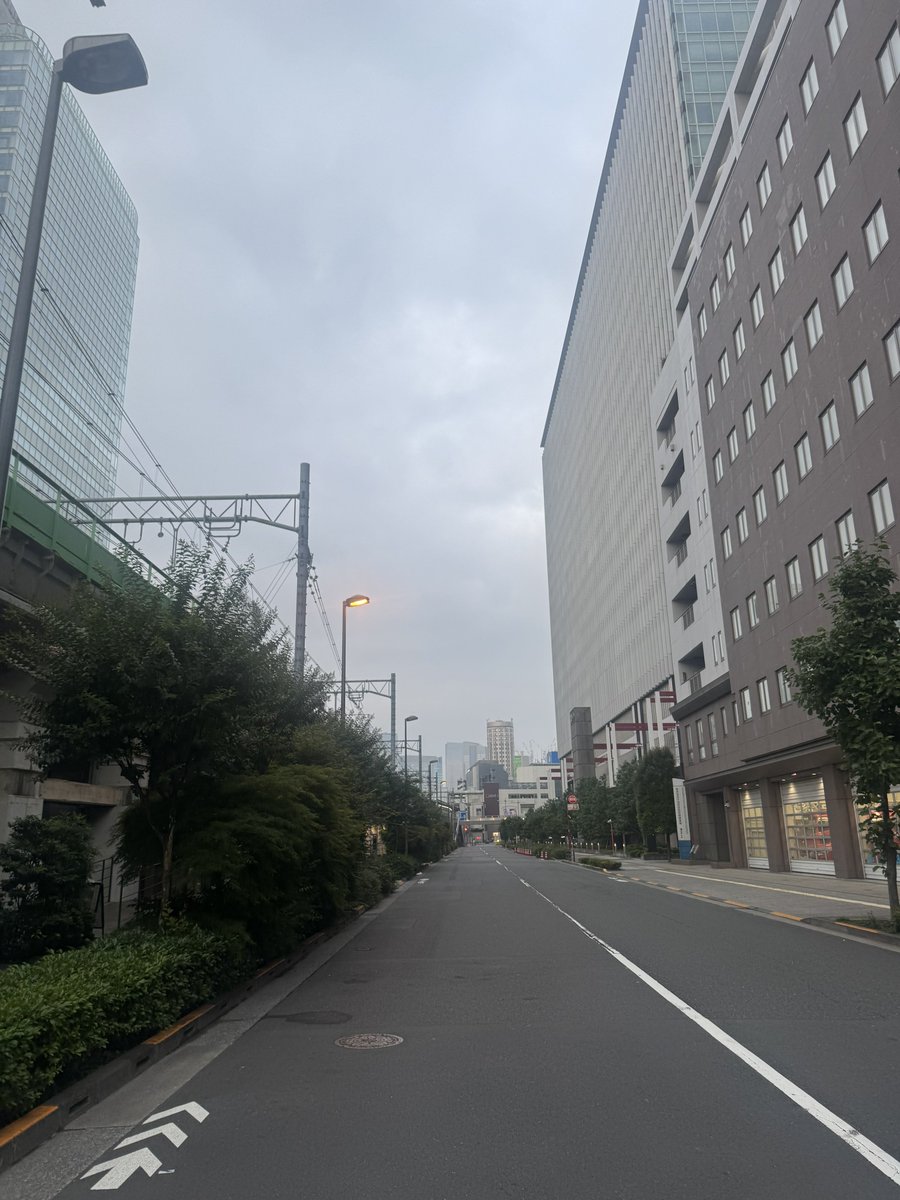 FRONTEA's tweet photo. おはようアキバ https://t.co/HpmRen4kO2