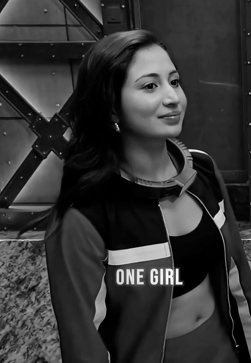 dimagmatkhaa's tweet photo. ik many people don’t like her bcz of the andbhakts, but i’m definitely loving her, the way she’s exposing the Dongitara couple, adding spice to the game, being upfront, putting her POV across, she’s the only one making LockUpp worth watching>😭🔥

#lockupp2 #shreyakalra https://t.co/sCXqM31PPc
