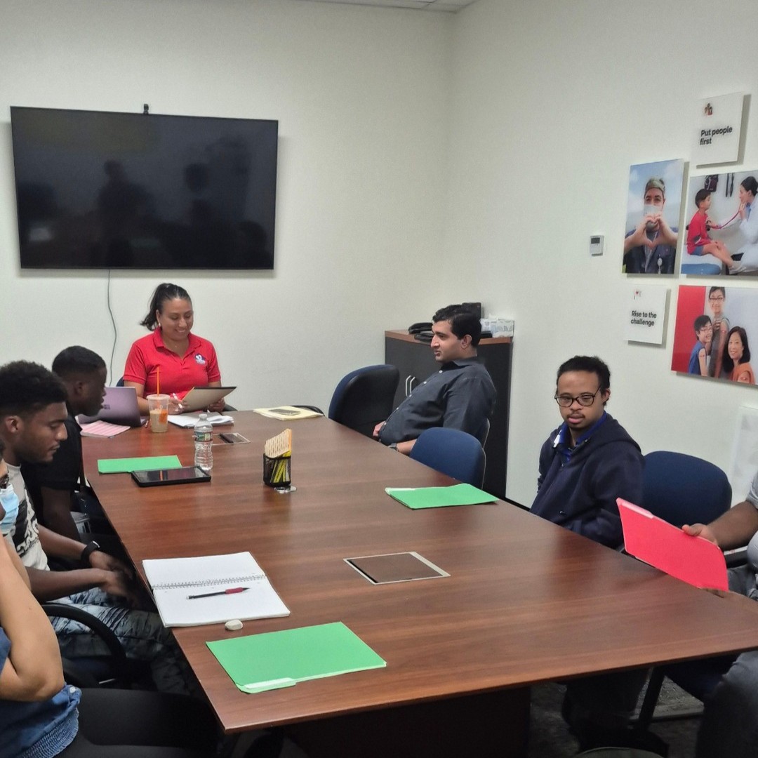 theheartprogram's tweet photo. Happy Monday from H.E.A.R.T.'s CVS Retail Training class! Today the class worked with our Director of Programs, Paola Espinal, covering what to expect at a job site, and they also spent some time training in the CVS mock store!
 #JobSkills #MondayMotivation https://t.co/ZqtBtUhkxF