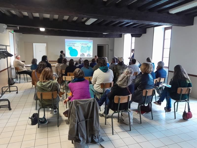 cedricclech's tweet photo. 💪🏻 Retrouver dignité et sens au travail: le Tonnerrois est labellisé #régiedeterritoire par son association « Pierre, pôle et compagnie ». 

Fierté après ces 4 années de travail autour de ses habitants engagés, partenaires et collectivités réunis. #solidarité #ess https://t.co/8VzEZWDHQj