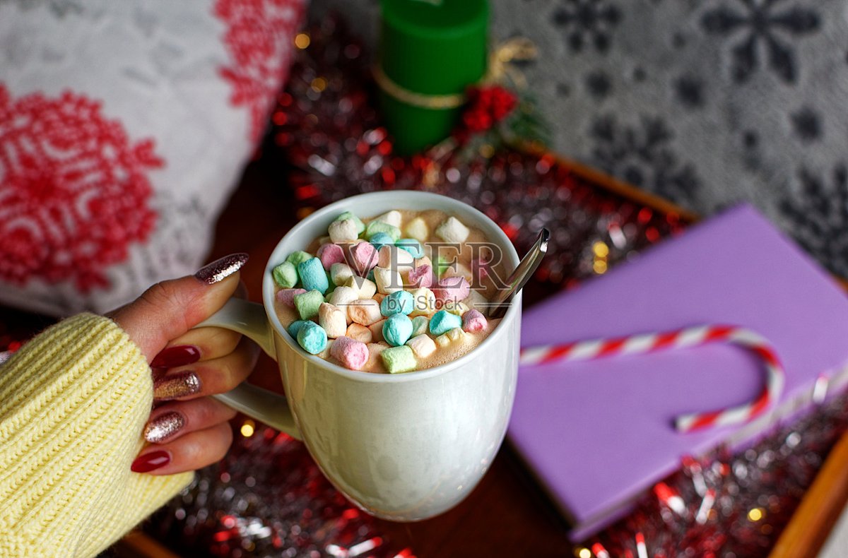 ParkJueun65527's tweet photo. Cozy night in with homemade hot cocoa and a good book—weekend self-care hits different at home. https://t.co/WZrORxR6U5
