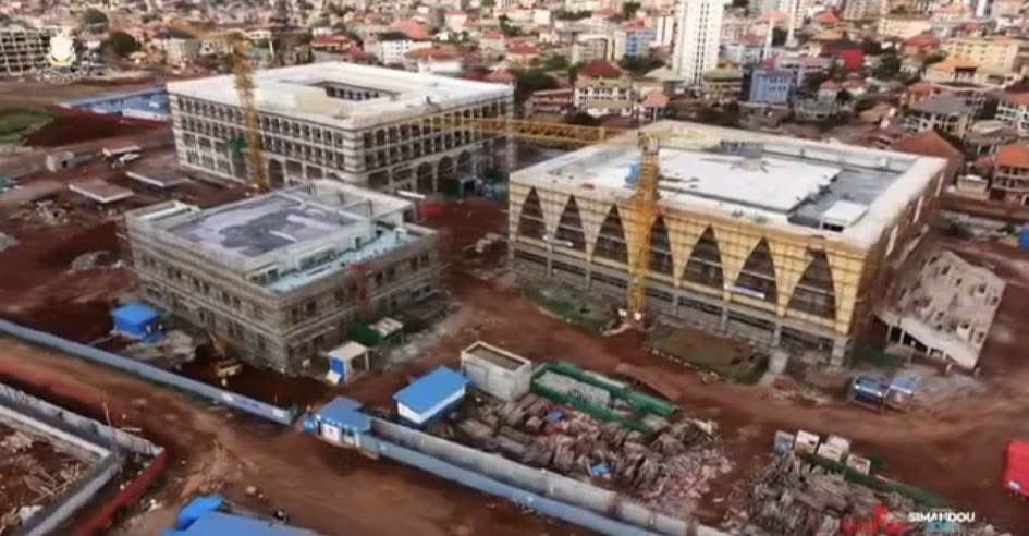 ABOUHUD's tweet photo. 🔵 𝐒𝐢𝐦𝐚𝐧𝐝𝐨𝐮 𝟐𝟎𝟒𝟎 : 

𝐥𝐞 𝐜𝐡𝐚𝐧𝐭𝐢𝐞𝐫 𝐝𝐮 𝐟𝐮𝐭𝐮𝐫 𝐬𝐢𝐞̀𝐠𝐞 𝐝𝐞 𝐥’𝐀𝐬𝐬𝐞𝐦𝐛𝐥𝐞́𝐞 𝐧𝐚𝐭𝐢𝐨𝐧𝐚𝐥𝐞 𝐩𝐫𝐨𝐠𝐫𝐞𝐬𝐬𝐞 𝐚̀ 𝐮𝐧 𝐫𝐲𝐭𝐡𝐦𝐞 𝐬𝐨𝐮𝐭𝐞𝐧𝐮 𝐚𝐮 𝐜𝐞𝐧𝐭𝐫𝐞 𝐝𝐢𝐫𝐞𝐜𝐭𝐢𝐨𝐧𝐧𝐞𝐥 𝐝𝐞 𝐊𝐨𝐥𝐨𝐦𝐚… 😍

Merci au GMD🙏

#Guinée🇬🇳 https://t.co/7rFrTaXqab