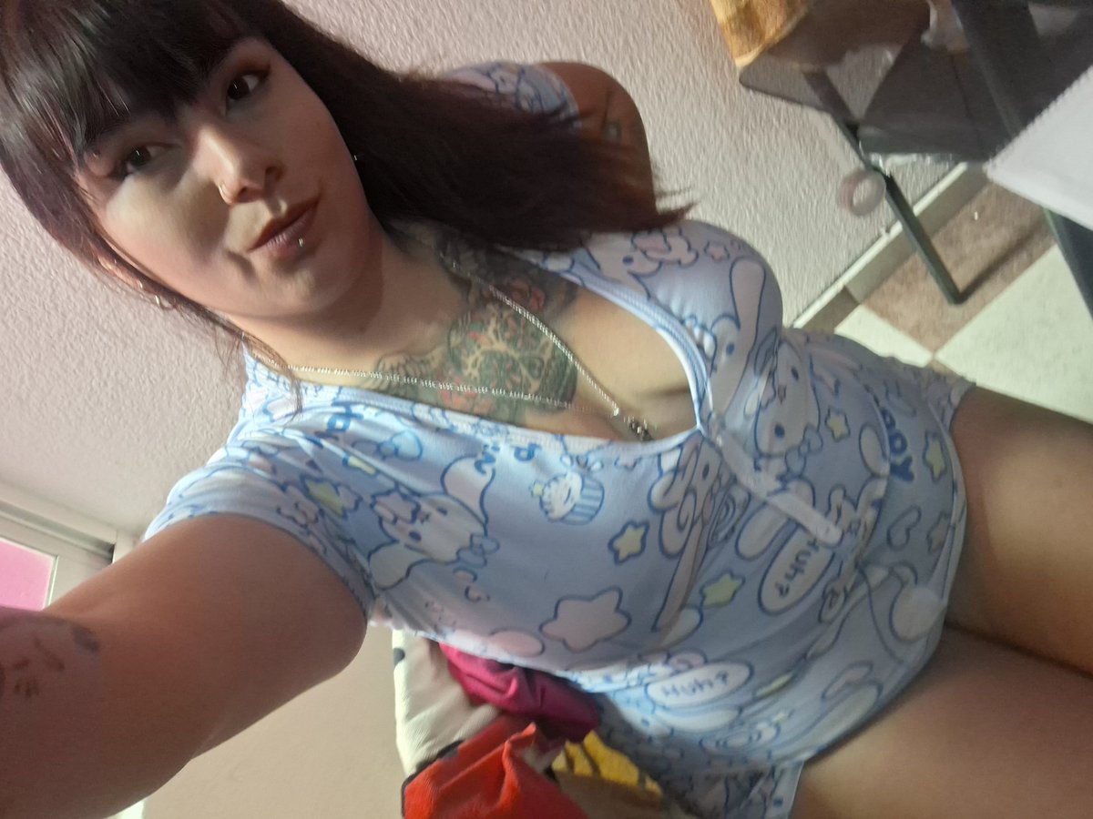 Abii2208's tweet photo. Ando en pijama.. toco limpiar la casa!! Jajaja pero si tenemos Videollamada disponible 😈🔥 https://t.co/7K6Yf13j2F