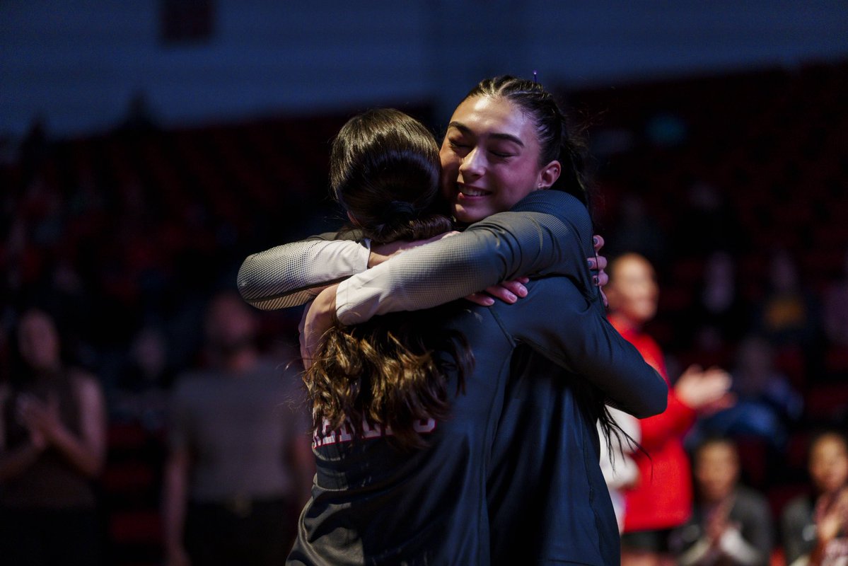 UNLVvball's tweet photo. hug what you love 🫂 https://t.co/NR3mo9or4b