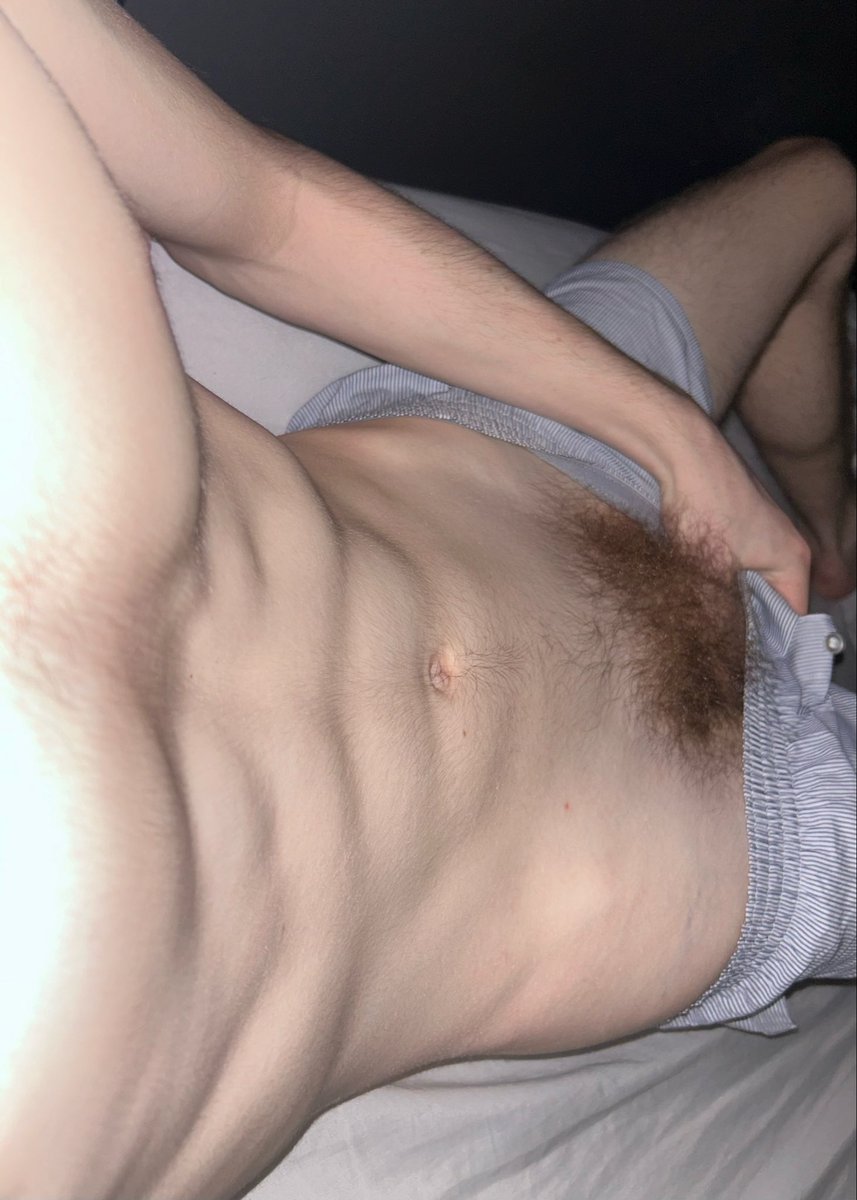 freakyBrit_mlm's tweet photo. Feeling generous today so thought I’d give you a little more 😉 remember my DMs are open 😛 #gayteen #mlm #boxers #pubes https://t.co/l6LqQL9tYG