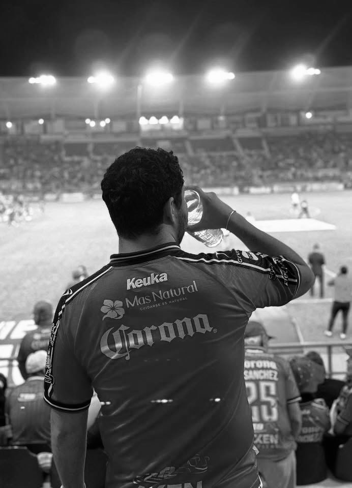 abdielrct's tweet photo. Primero nada les embona y luego andan de mentirosos para llamar la atención. Si hablo, les molesta; si no hablo, también. Si voy al estadio, les molesta; si no voy, igual. No he dicho una sola palabra del nuevo proyecto y aun así siguen pendientes de mí. Ya dejen de molestar. https://t.co/xXGFSD6Boc