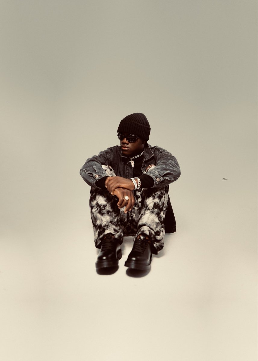 BigDesignX's tweet photo. La Zone , vous savez que mon rap parle vrai. On kicke le quotidien, les combats, les dures réalités. Mais la vie, ce n’est pas que la guerre ; c’est aussi ce qui nous fait tenir debout.
J'ai décidé de vous ouvrir une autre porte de mon univers. Bientôt. https://t.co/dkndQZ84HC