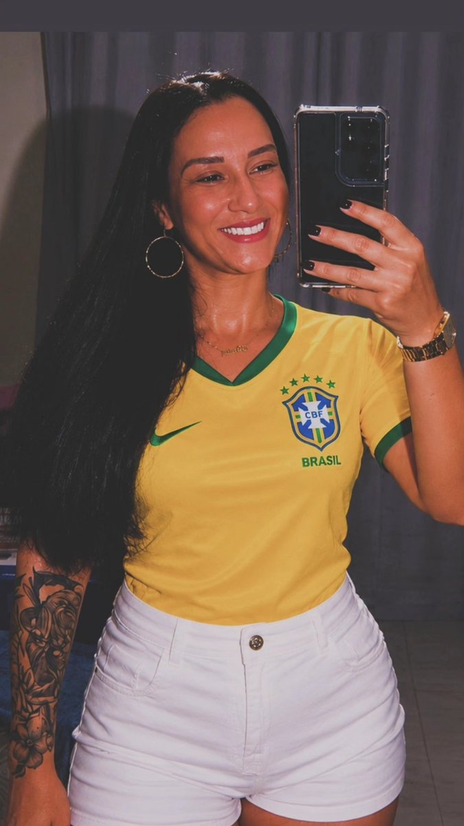 caarinemaio's tweet photo. VAI BRASIL ⚽️
#copadomundo #BrasilxJapão https://t.co/BrH3FYkbph