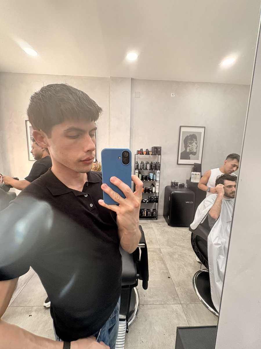 danicacheiro's tweet photo. Had a haircut today 💇🏻 https://t.co/ANd9r137sK