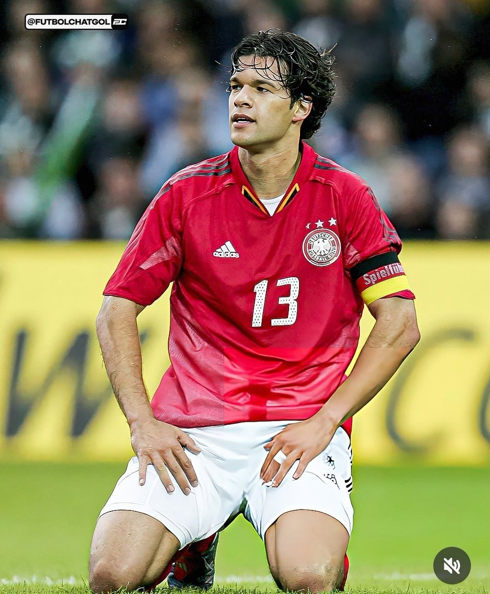 00sFootb4ll's tweet photo. Captain Michael Ballack, 2005 🇩🇪 https://t.co/3waz84aCea