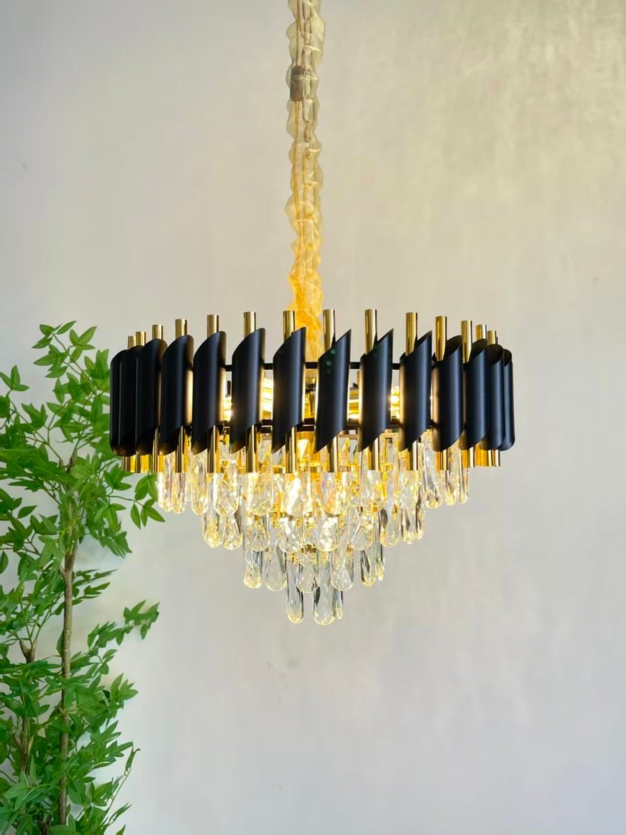 ugalights1's tweet photo. @KomugishaPeace Modern crystal chandelier https://t.co/pUqwmazfOn