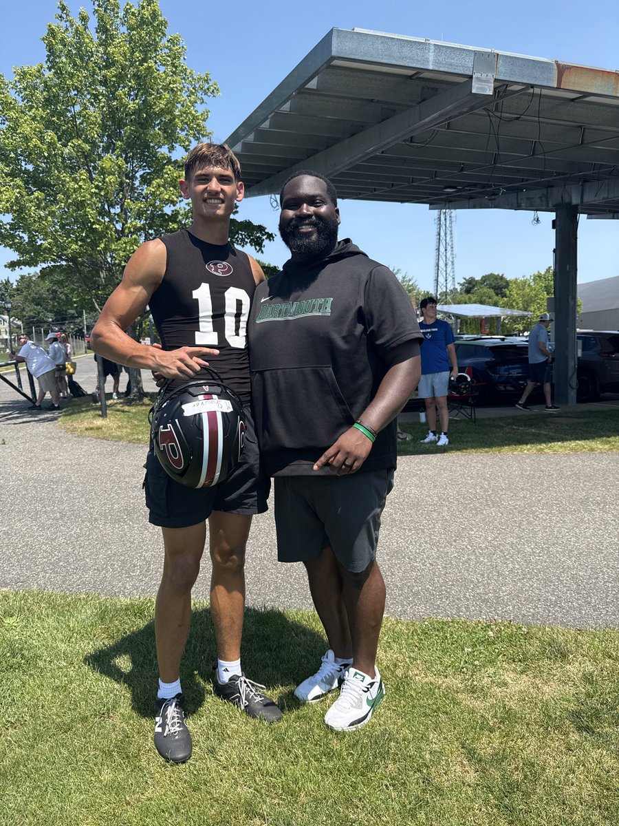 mikshawver88's tweet photo. Really enjoyed talking with @QuentinJones_ today. Thank you for taking the time to come out and speak with me. I’m looking forward to talking again soon. https://t.co/gsTM1lJoRS