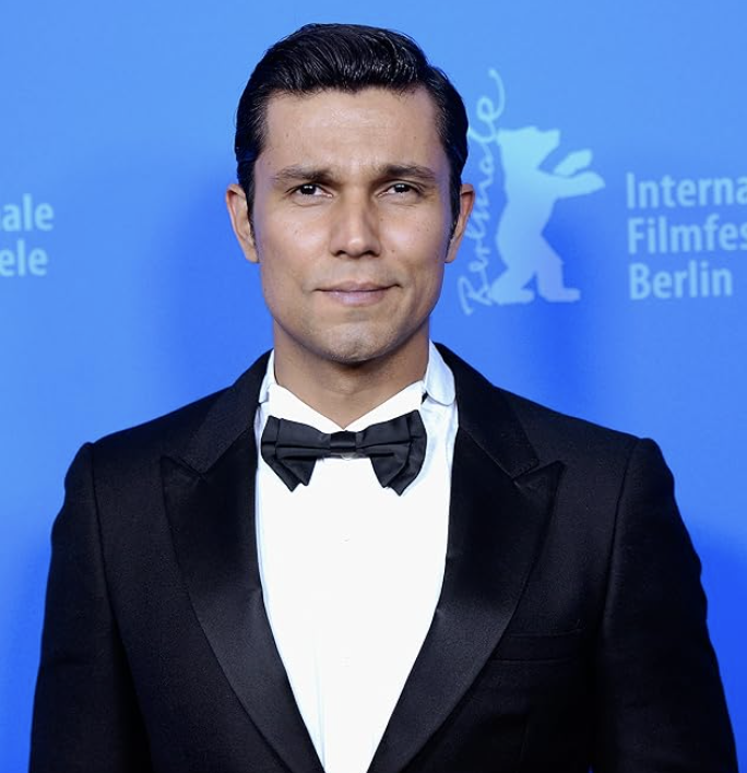 jammypants4's tweet photo. Randeep Hooda was the first choice as Aurangzeb in the Laxman Utekar directed movie Chhaava.

Randeep Hooda recently expressed on how directing and acting in Swatantrya Veer Savarkar exhausted him &amp; he could not get back into something so intense again.

He will feature in #EETHA https://t.co/DHNXX1HVpl