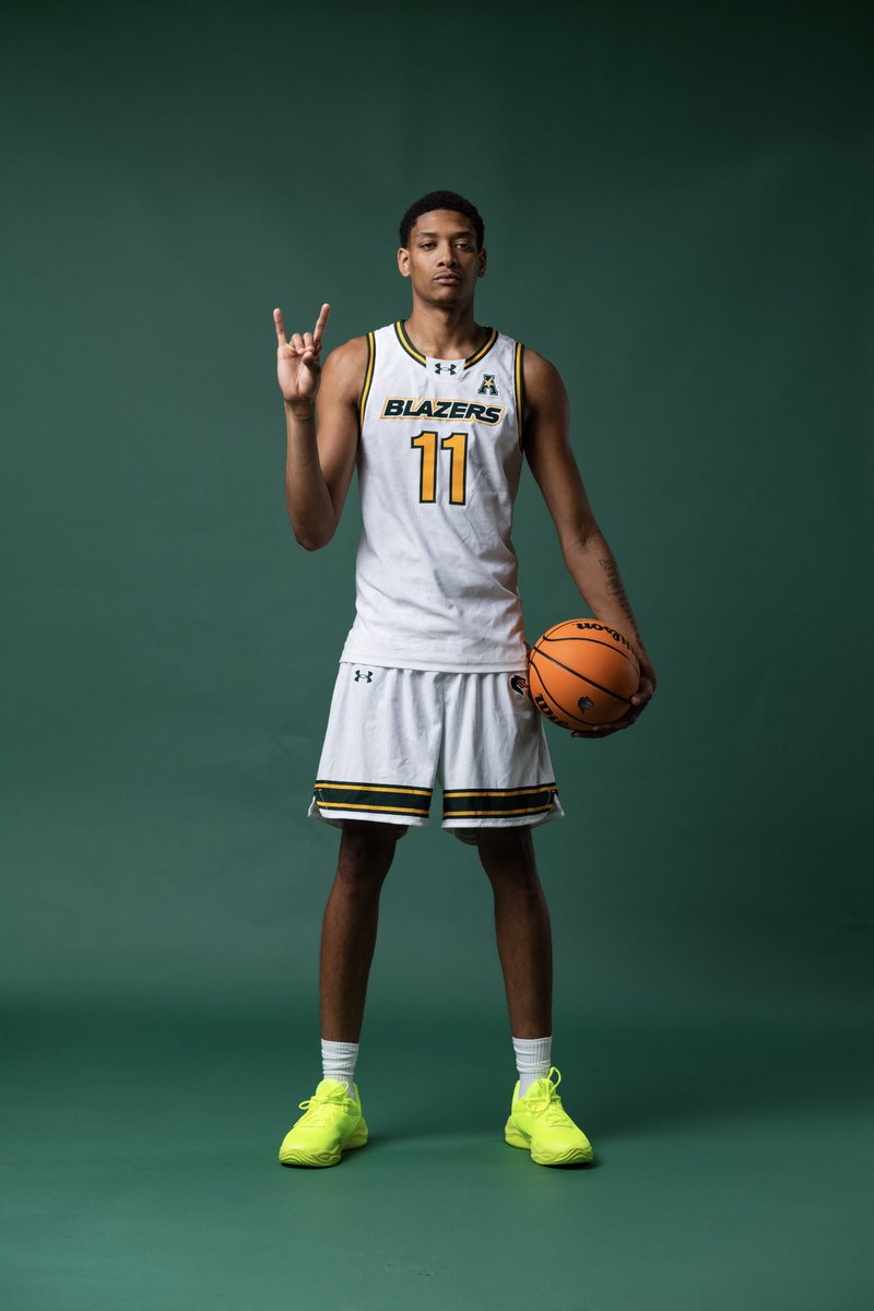 HofSportsGroup's tweet photo. 6’10 Utah Transfer Josh Hayes on his official visit to UAB #uncommitted 
@joshuahayes53 https://t.co/mkYLsHEWot